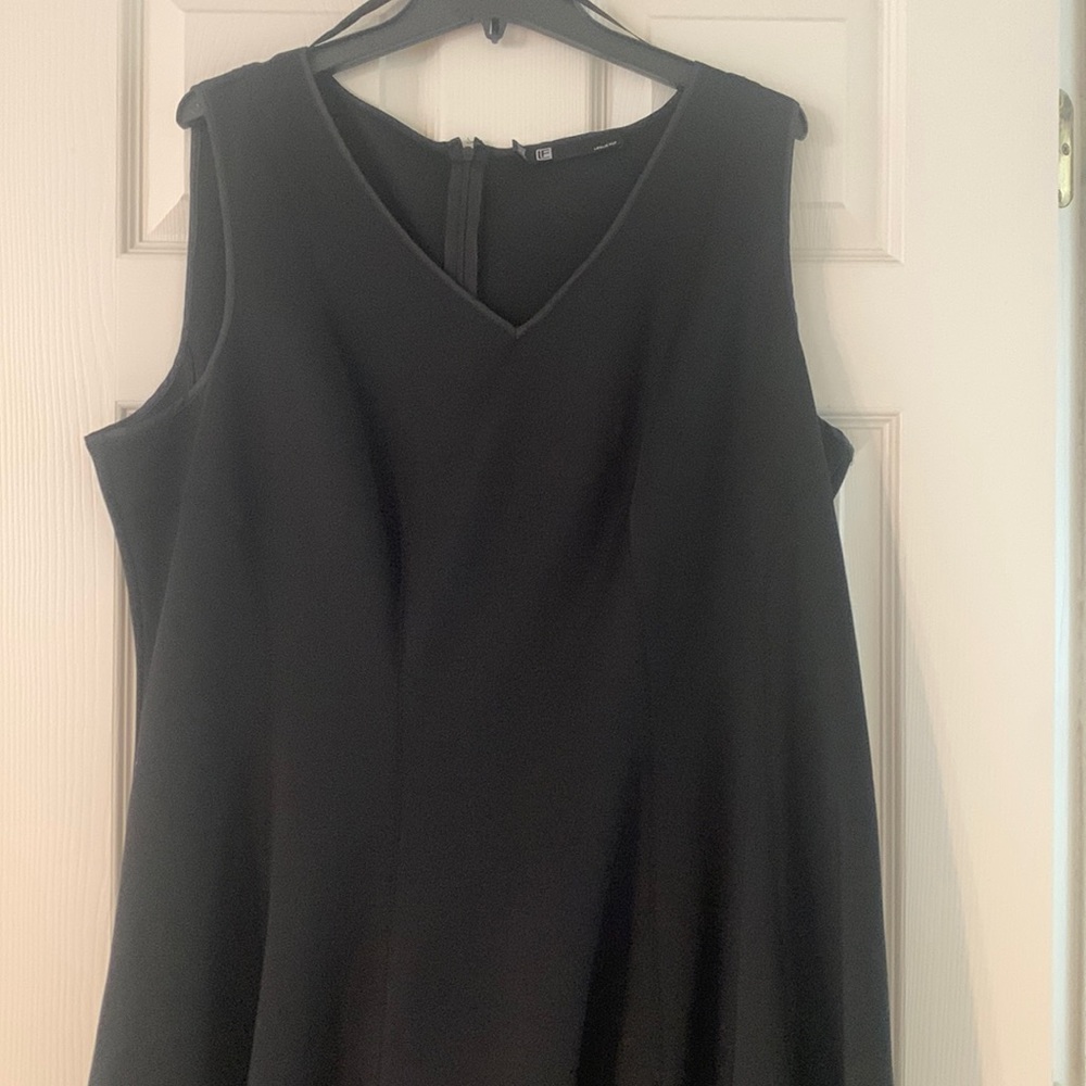 Women’s black dress 1X